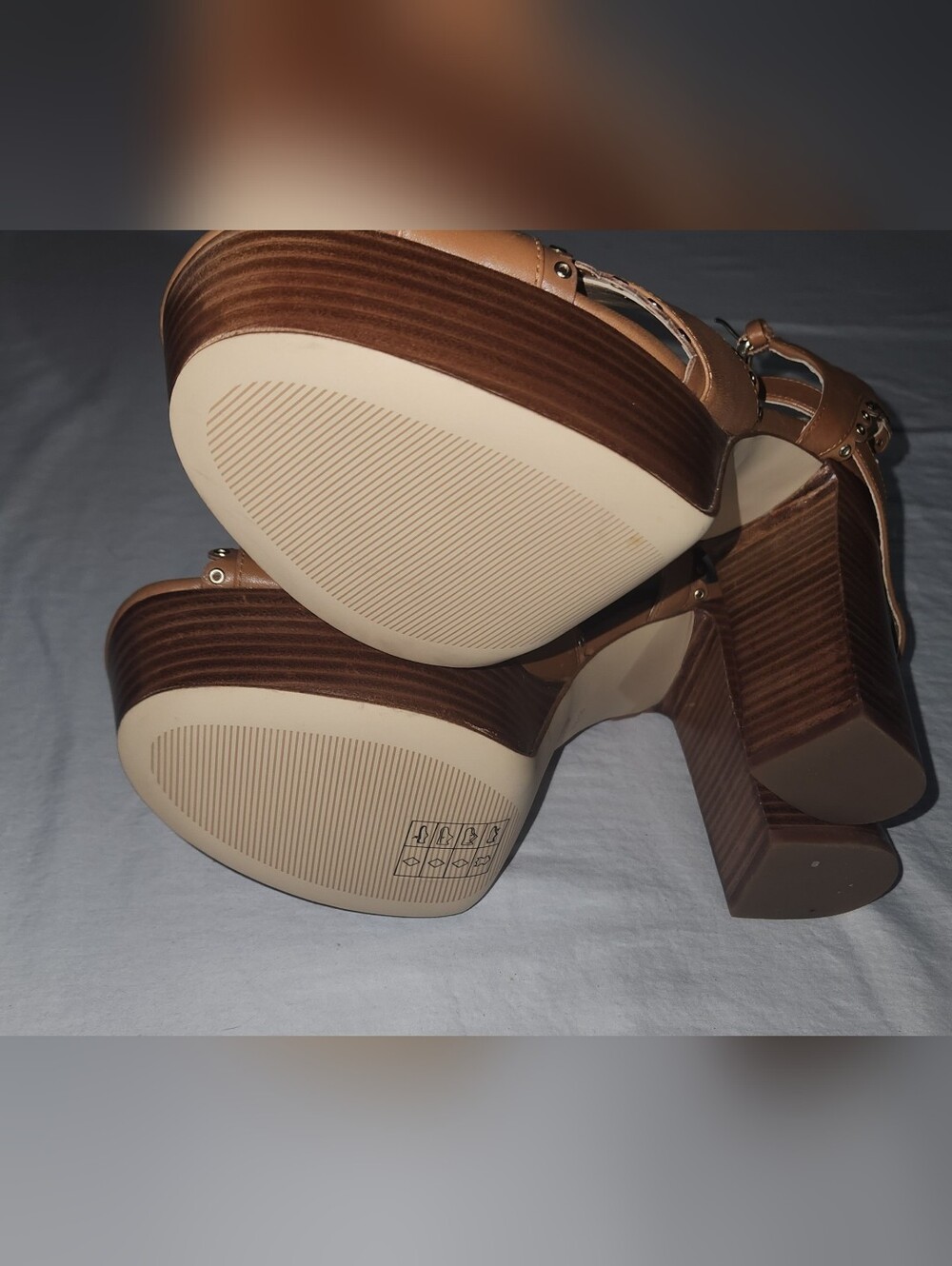 MICHAEL KORS Jessie Studded Tan Brown Leather Sandals Heels Size 8.5 - Picture 10 of 12